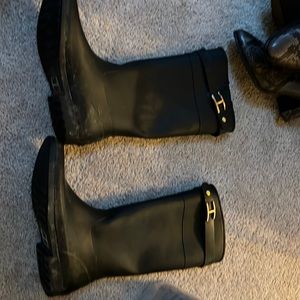 Tommy Hilfiger mud boots